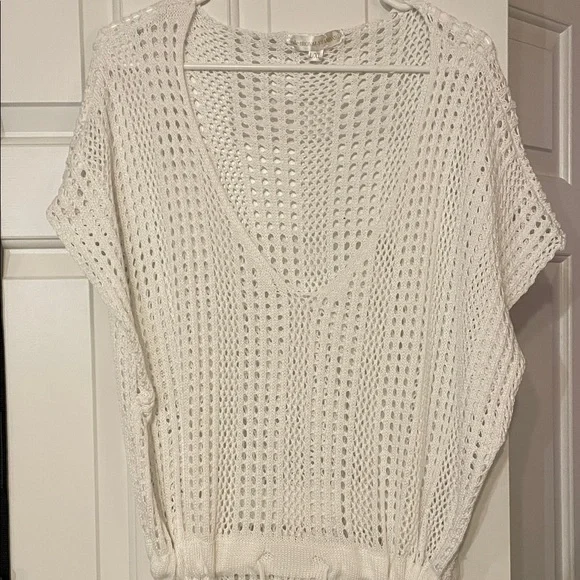 Royal Standard White Crochet Top - Picture 4 of 10